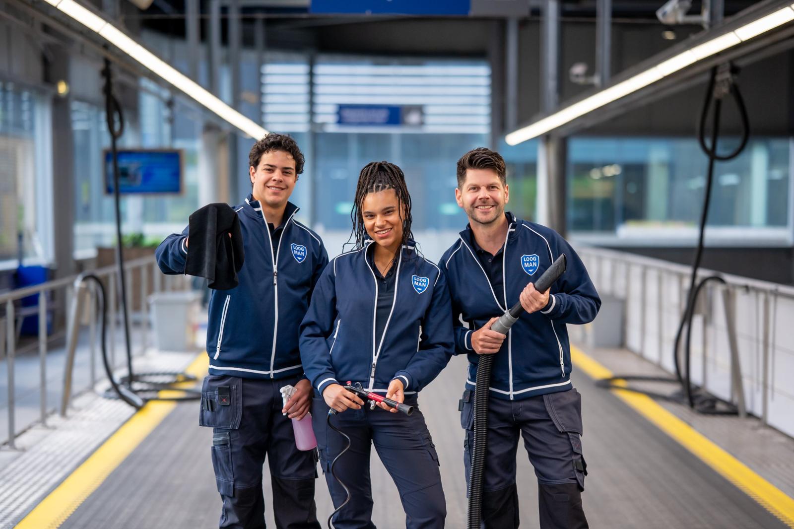 Deelnemers aan het werk tijdens de opleiding